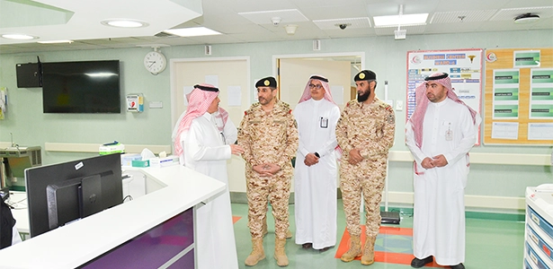 مساعد وكيل الحرس الوطني للجهاز العسكري بالقطاع الغربي يزور مستشفى الأمير محمد بن عبدالعزيز بالمدينة المنورة